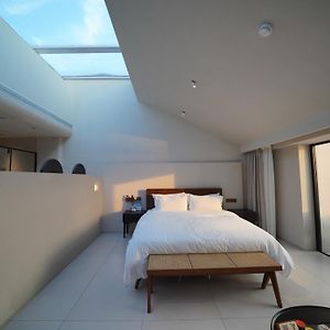 King Room Lake View
