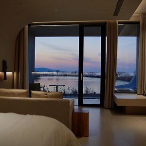 Double Room Lake View